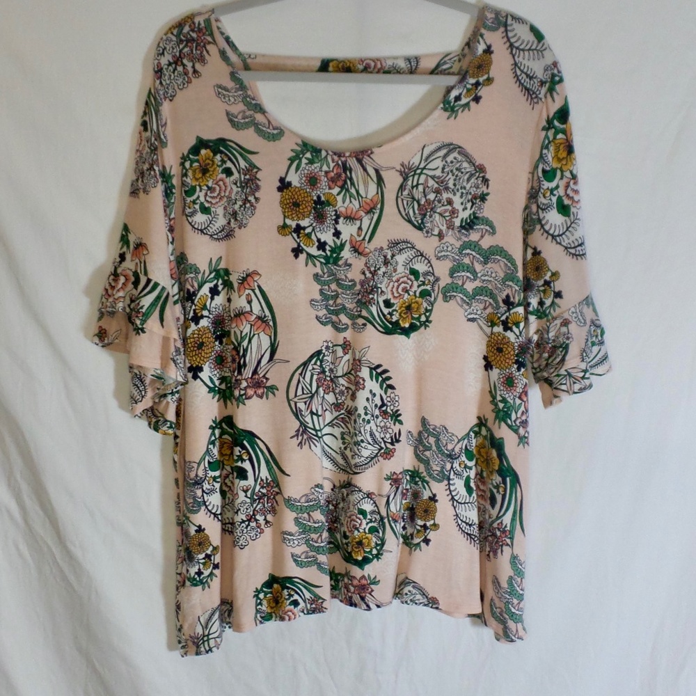 Maurices 24/7 floral double flutter sleeve shirt || XXL